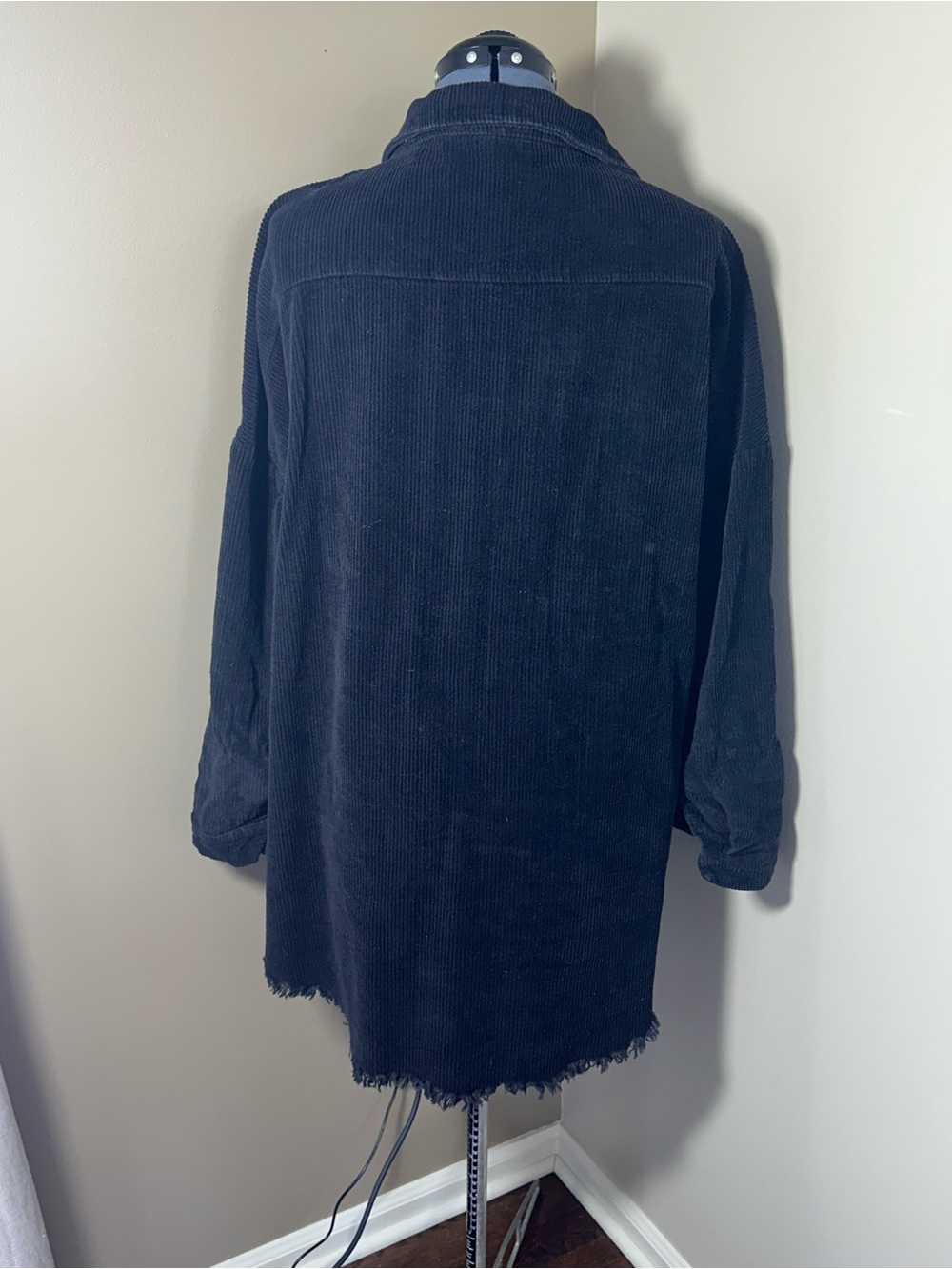 Boohoo Oversized Black Corduroy Shacket - US 12 - Picture 2 of 5